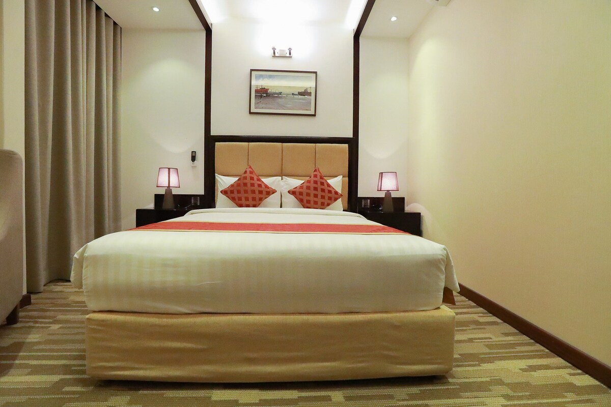 Deluxe room2 with breakfast at Banani AHR, Dhaka