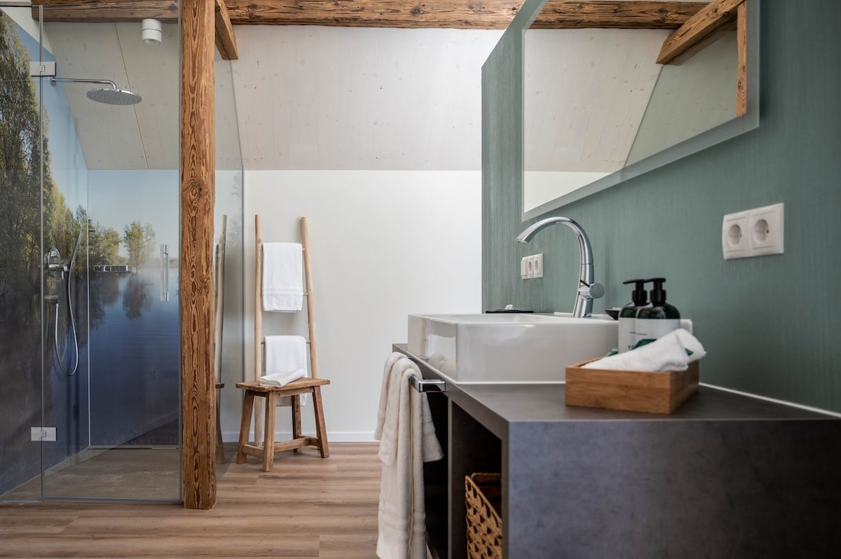 Büchelbergerei – 带桑拿和热水浴缸的豪华小木屋