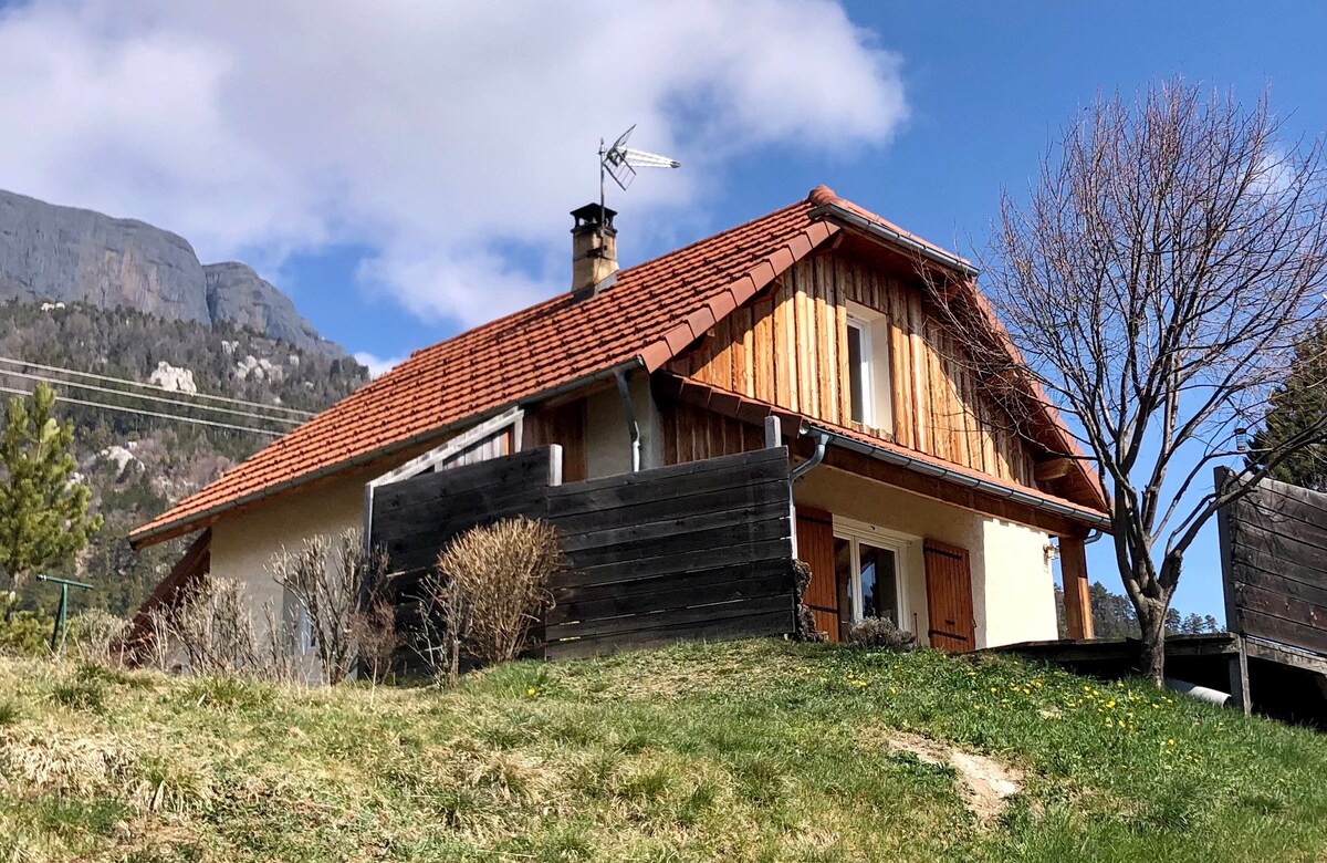 Petite maison de montagne au pied de Ceüse