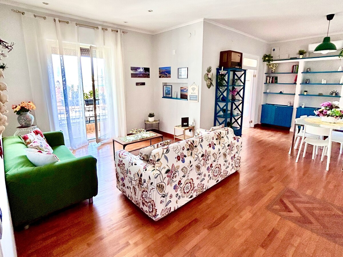 Lovely Apartment In the Heart of Naples