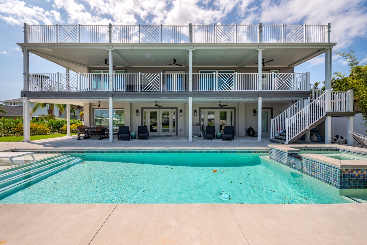 Luxury Riverfront Pool Home Close to Beaches