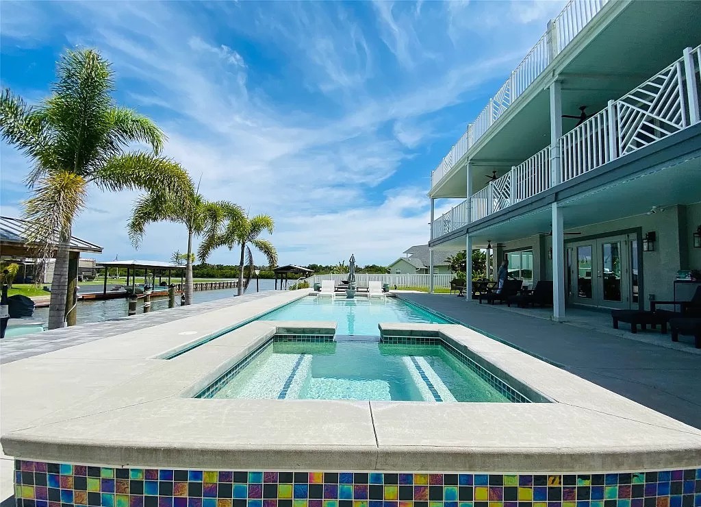 Luxury Riverfront Pool Home Close to Beaches