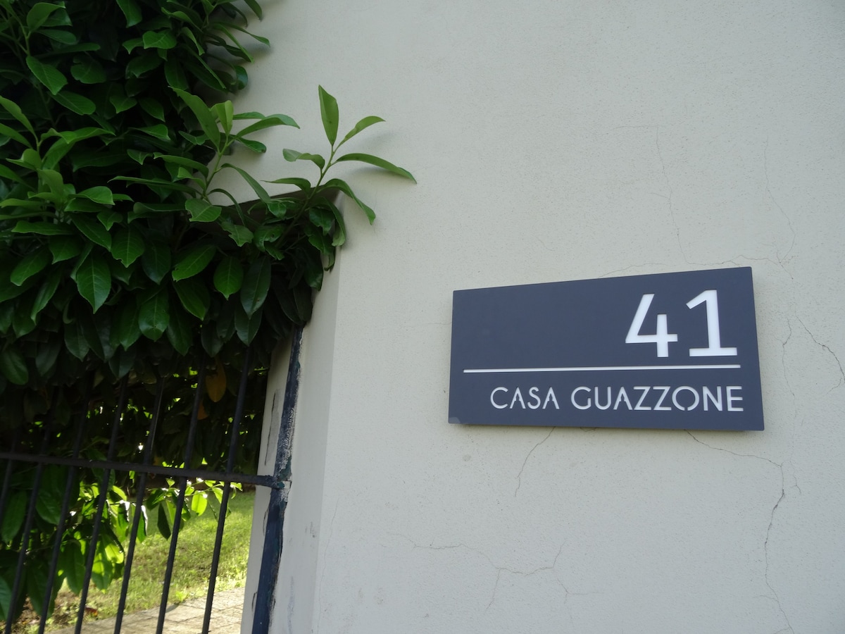 Casa Guazzone ，可欣赏壮丽的山景