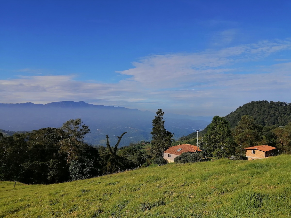 Hospedaje en casa completa en granja y montaña