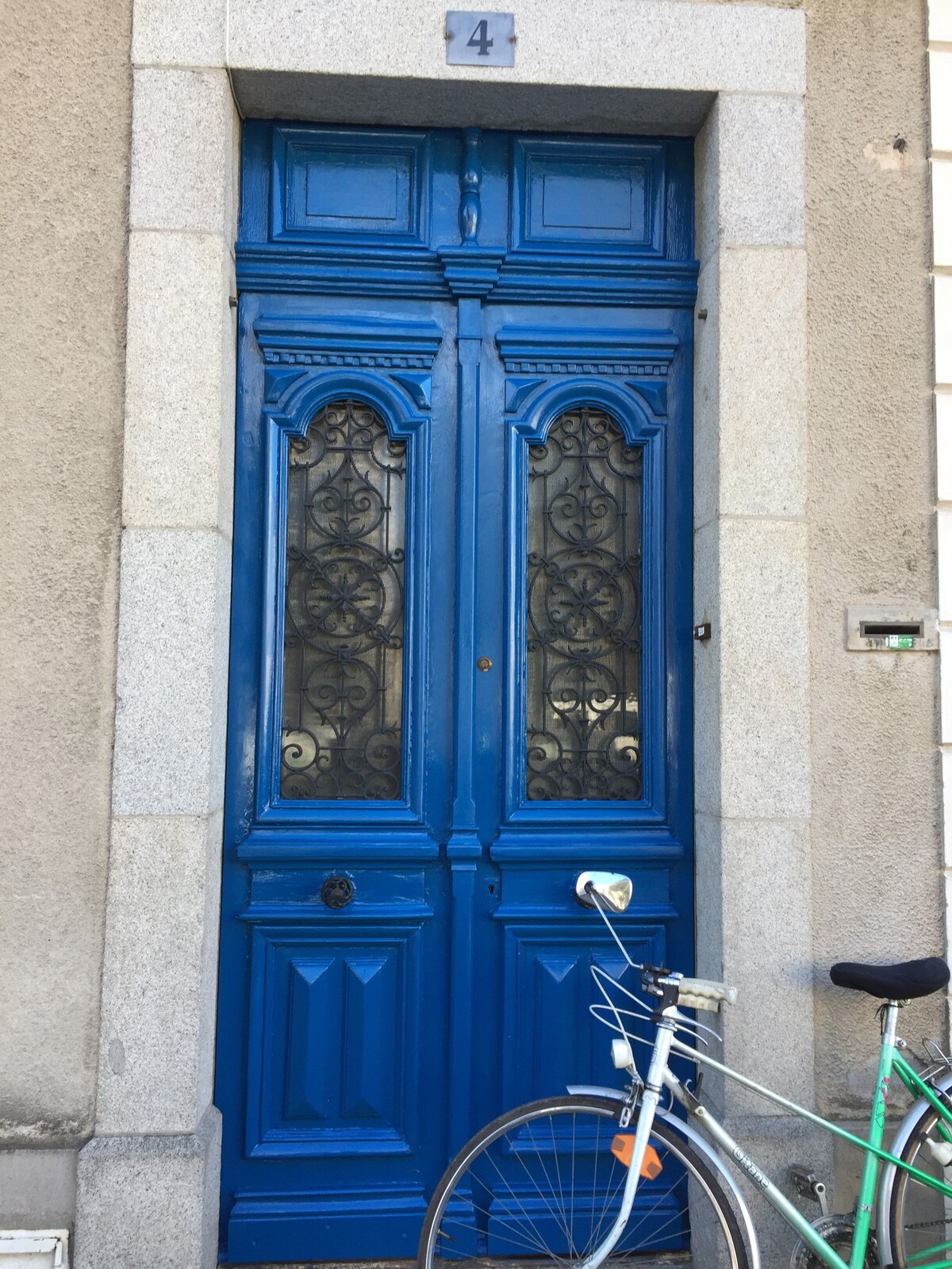 Caracterful townhouse built in 1900