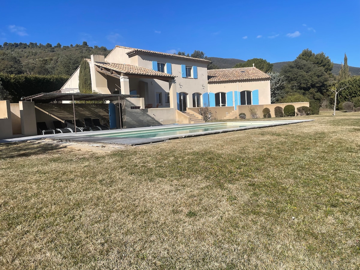 Magnifique villa avec vue époustouflante & piscine