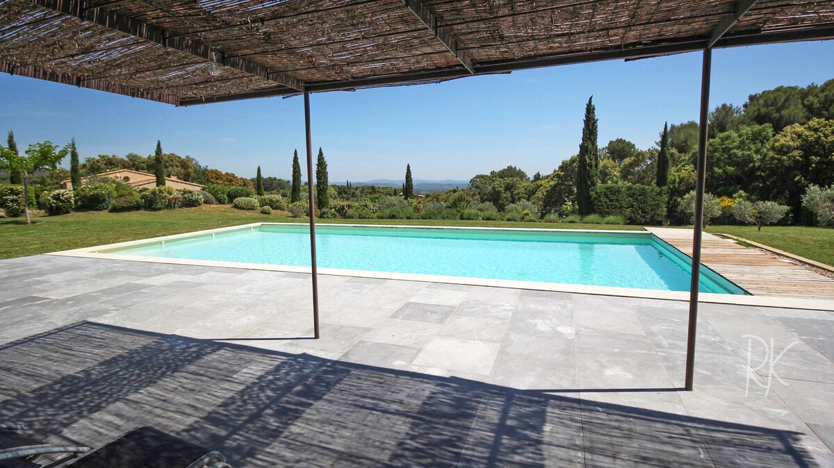 Magnifique villa avec vue époustouflante & piscine