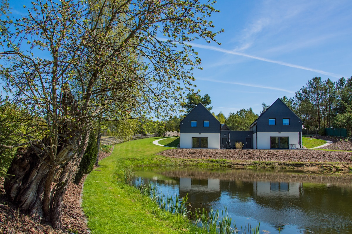 沿着老苹果- Kashubian Cottages