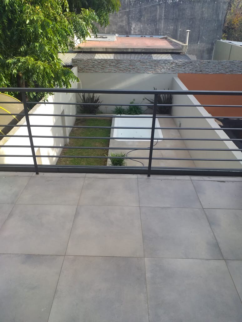 Hermoso duplex con cochera, parrilla y pileta