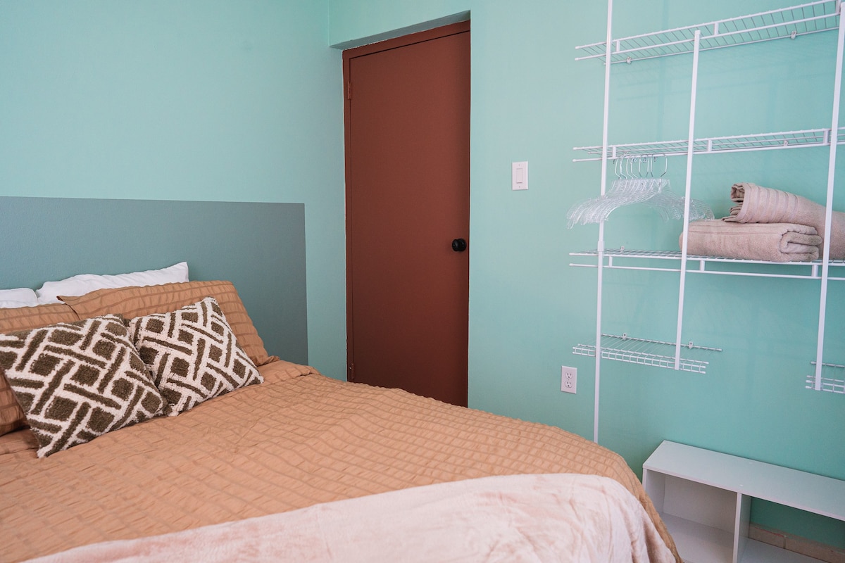奥特罗班达市中心很棒的2卧室应用程序+免费停车