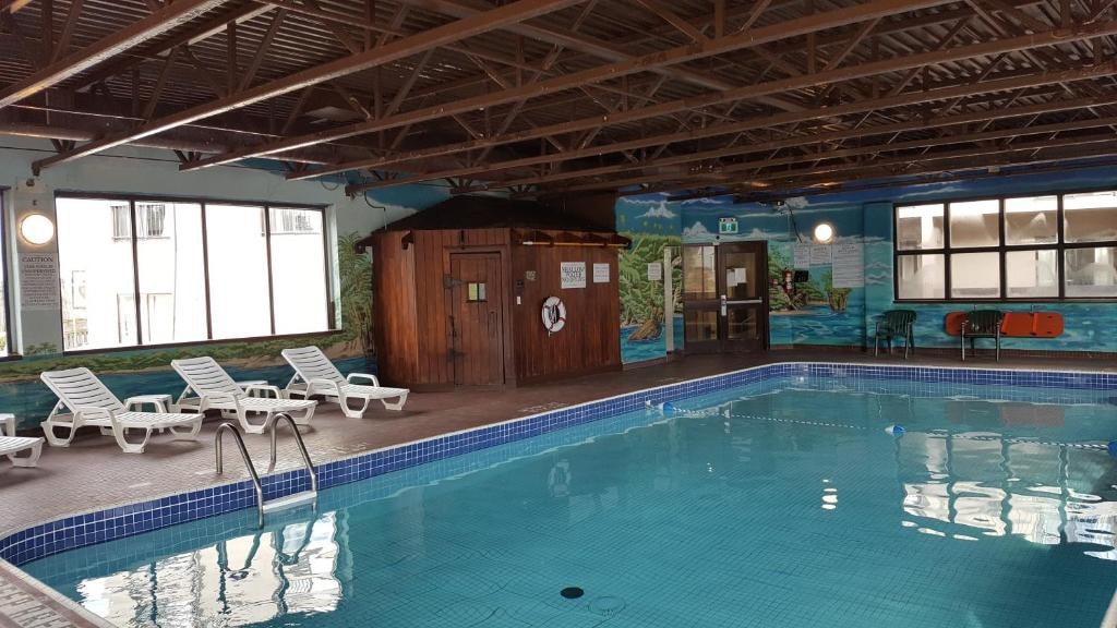 Niagara River酒店，带泳池-一张标准双人床