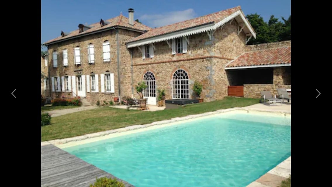 Grande maison familiale, piscine, Jacuzzi, jardin