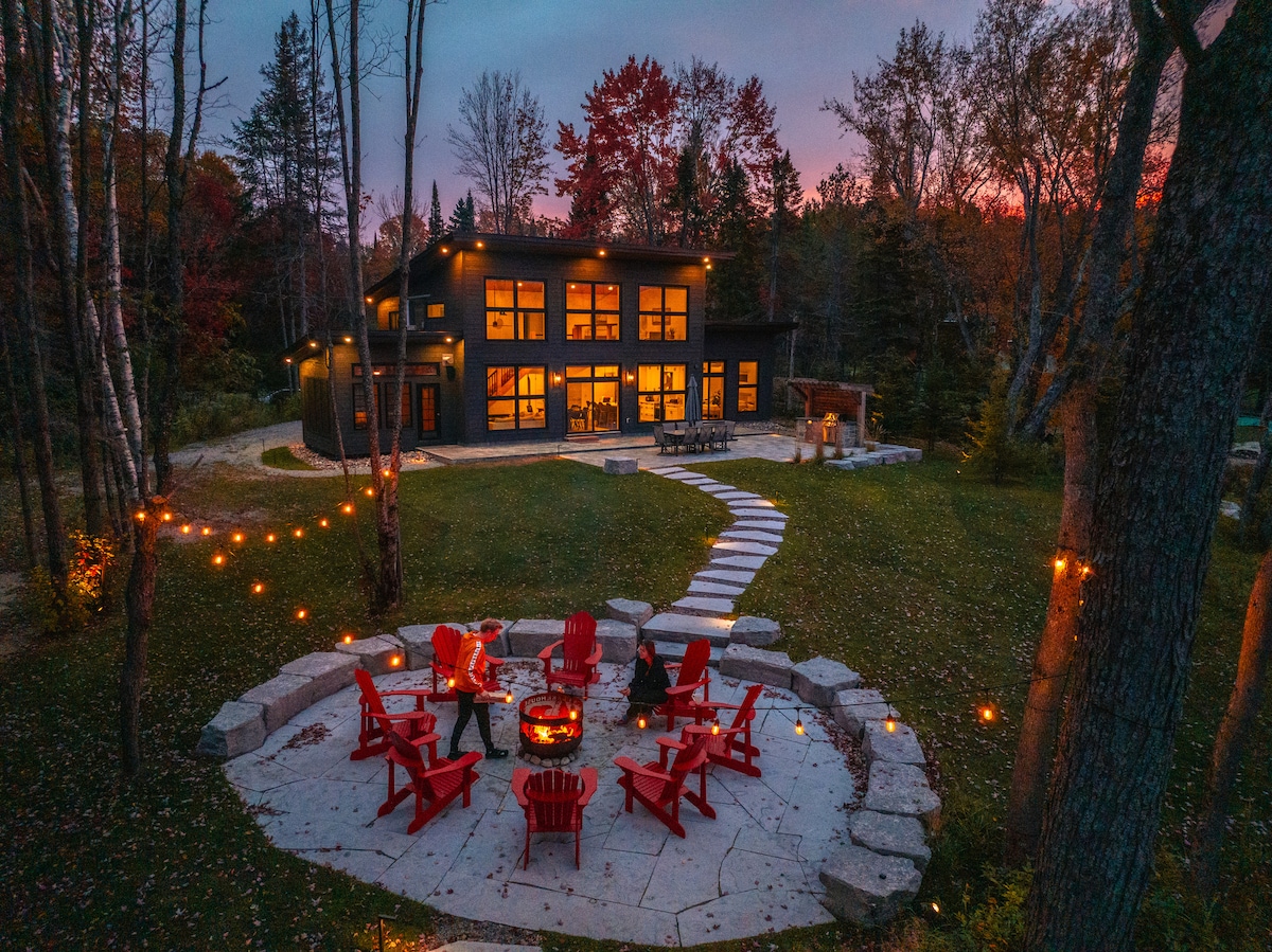 *New* Muskoka Luxury Cottage near Huntsville