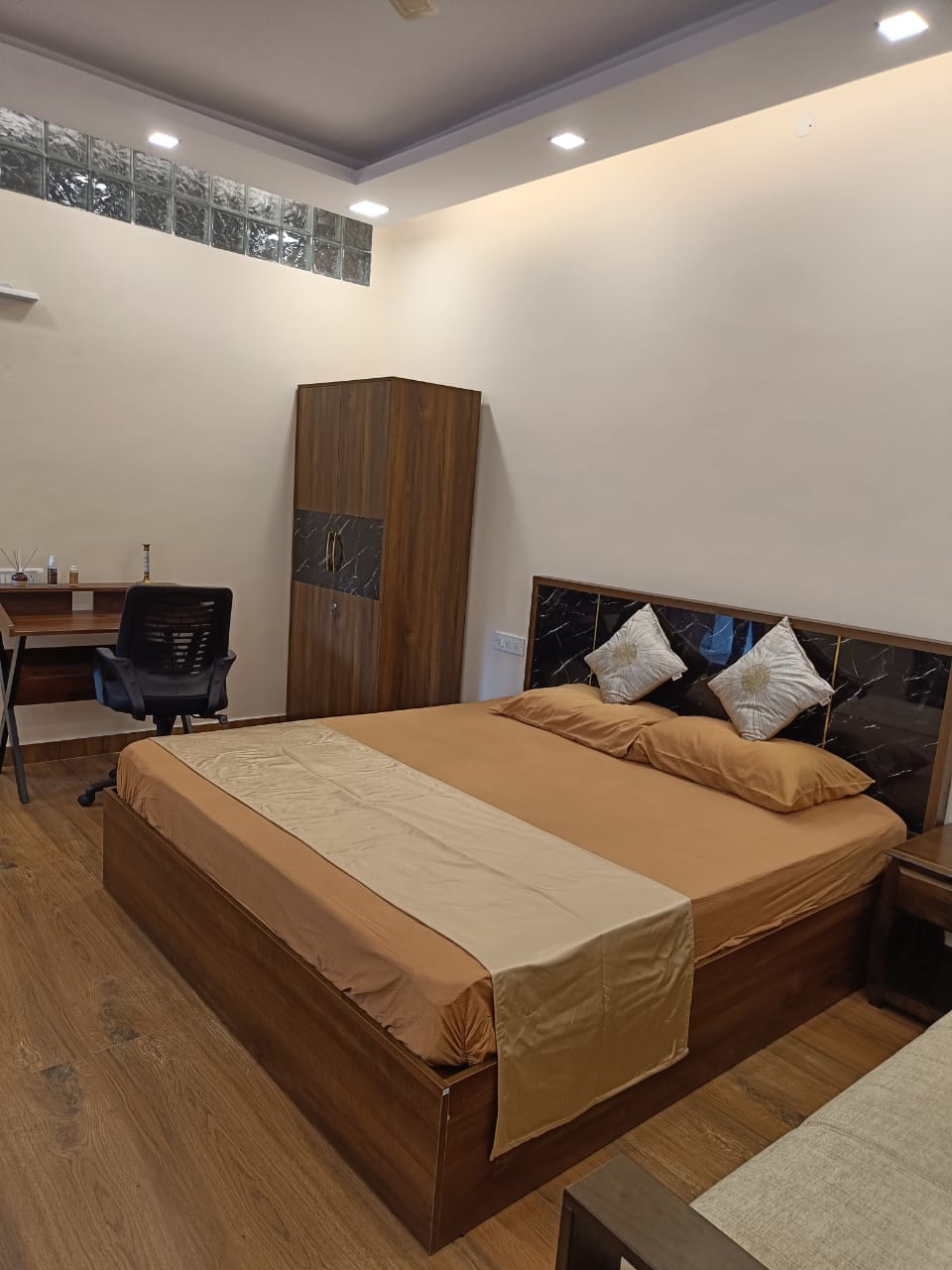 Studio apartment in central Bangalore