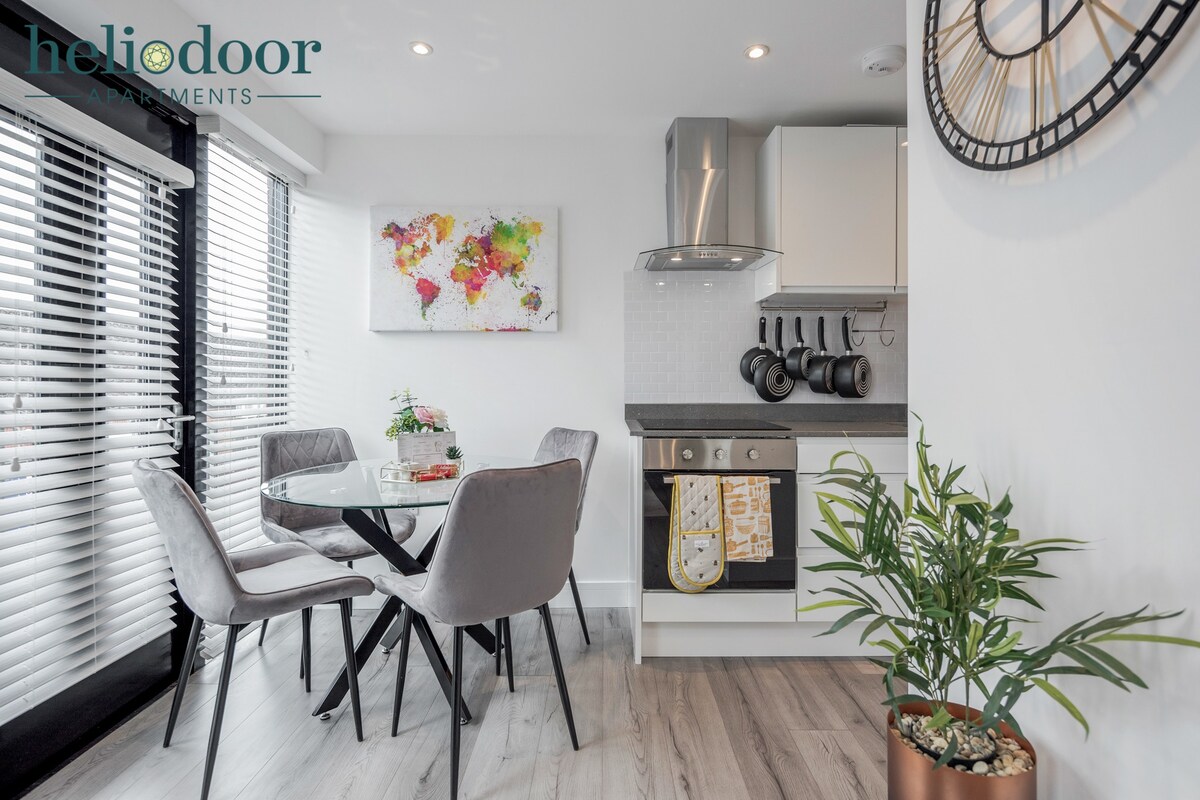 Heliodoor Apartments Milton Keynes 2-BR Flat