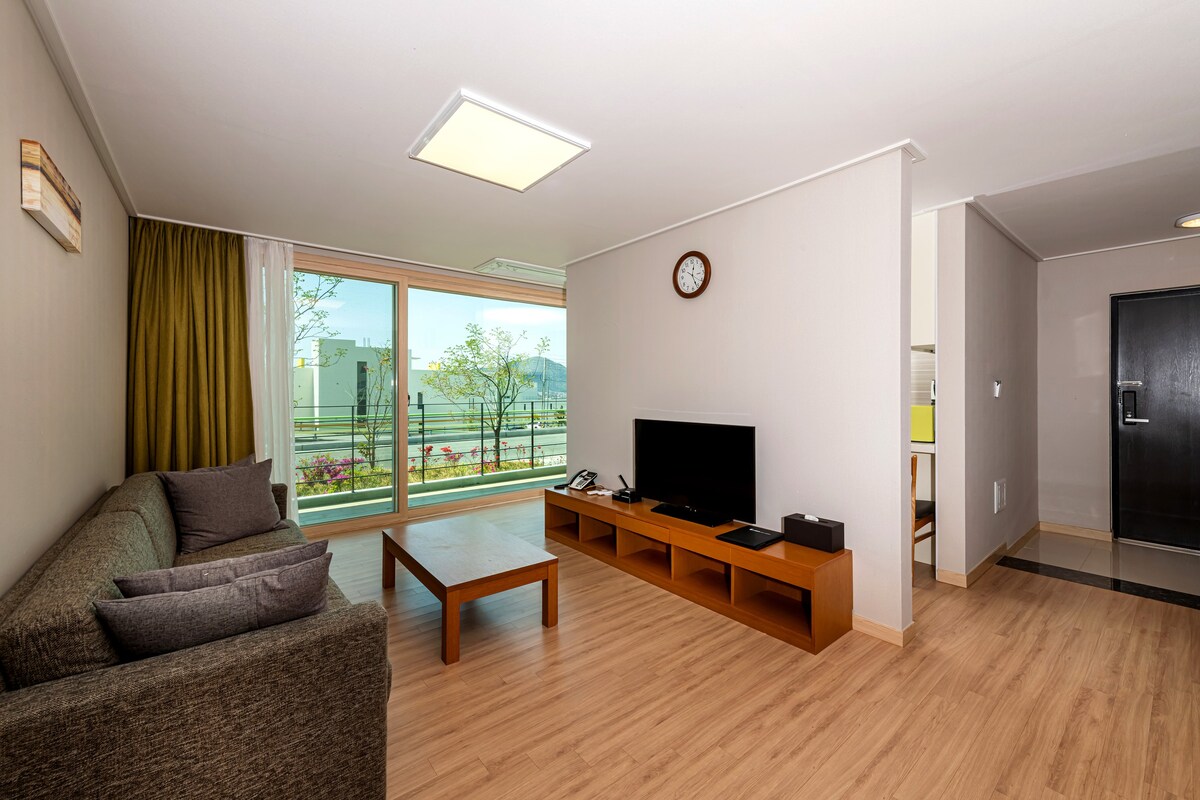 Lumia Hotel and Resort Suite