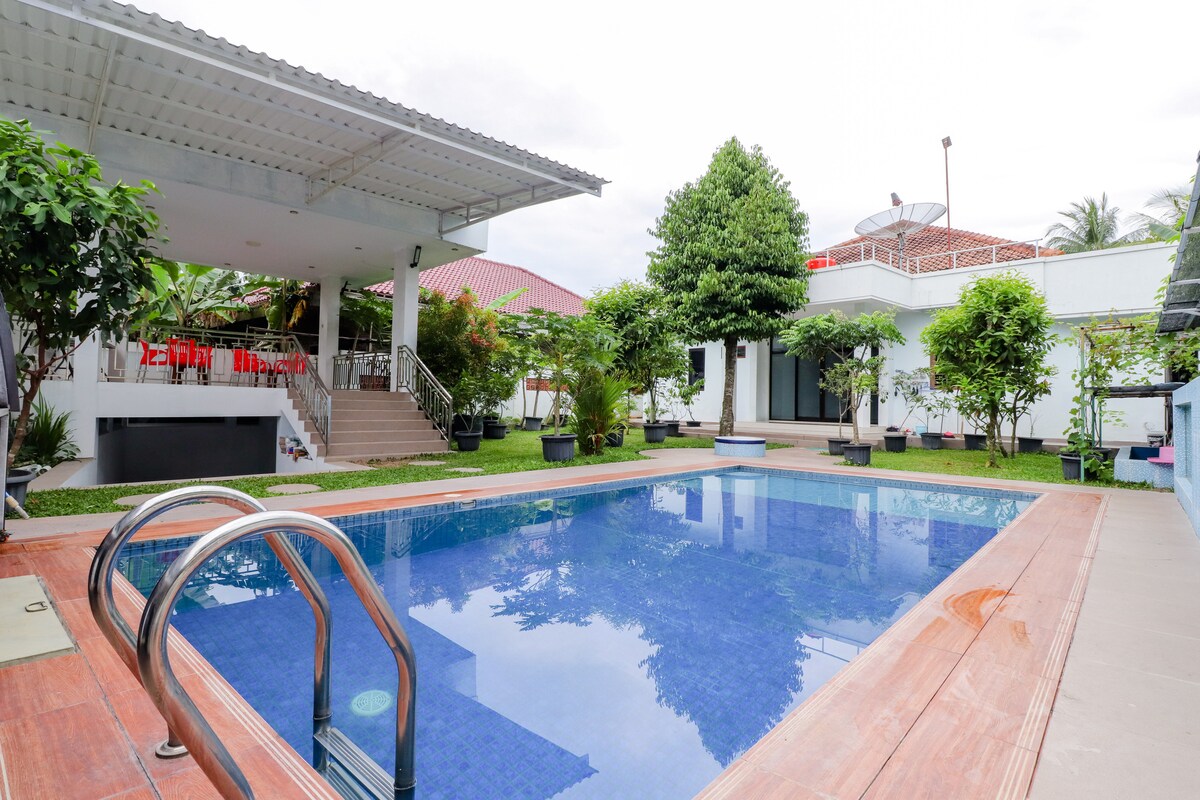 Private Pool ELM House | 6BR | Sedayu