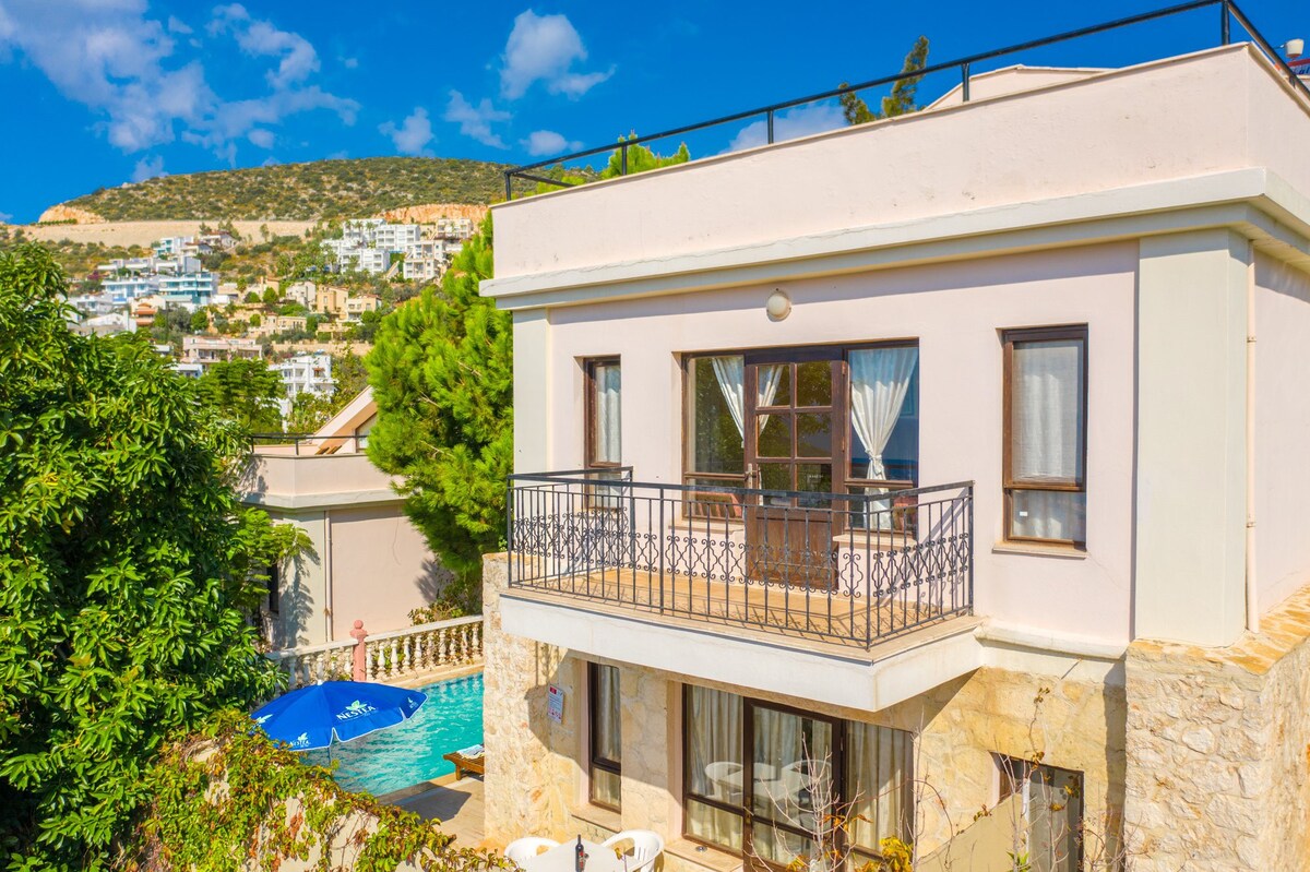 Villa Begonia Özel Havuzlu Plaja Yakın Villa