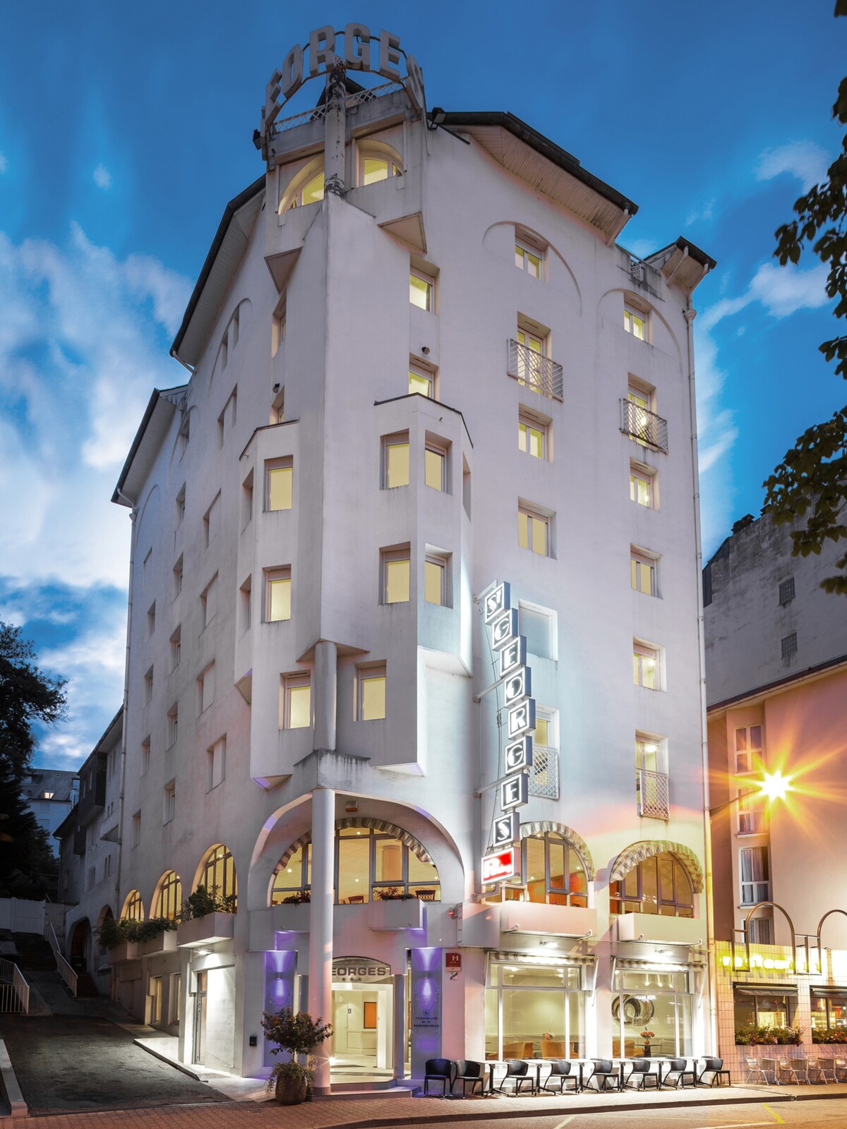 Lourdes: agréables chambres à deux lits d'hôtel
