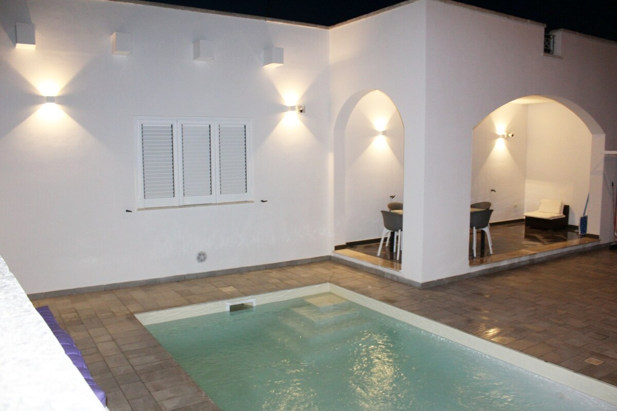 Salento Luxury Seaside Villa x4 with pool