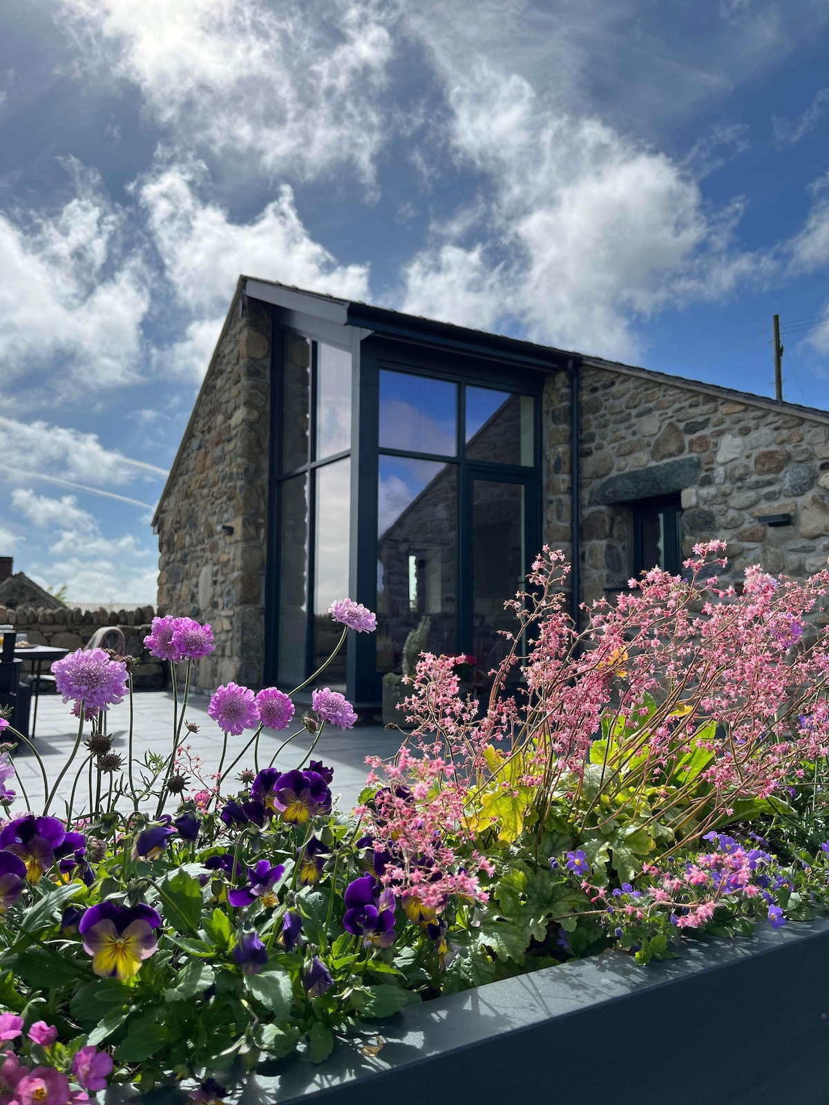 Elegant cottage on the Llŷn Peninsula (EV Charger)