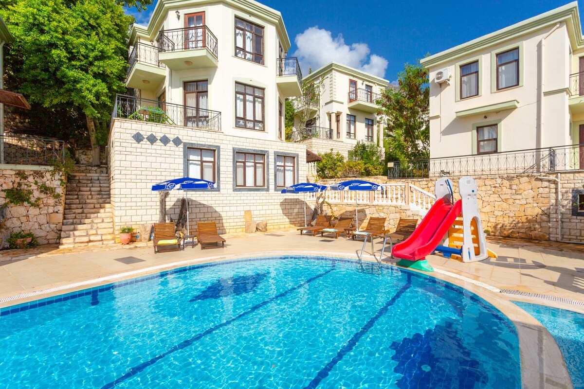 Xantos Villa For Rent With Shared Pool Kalkan