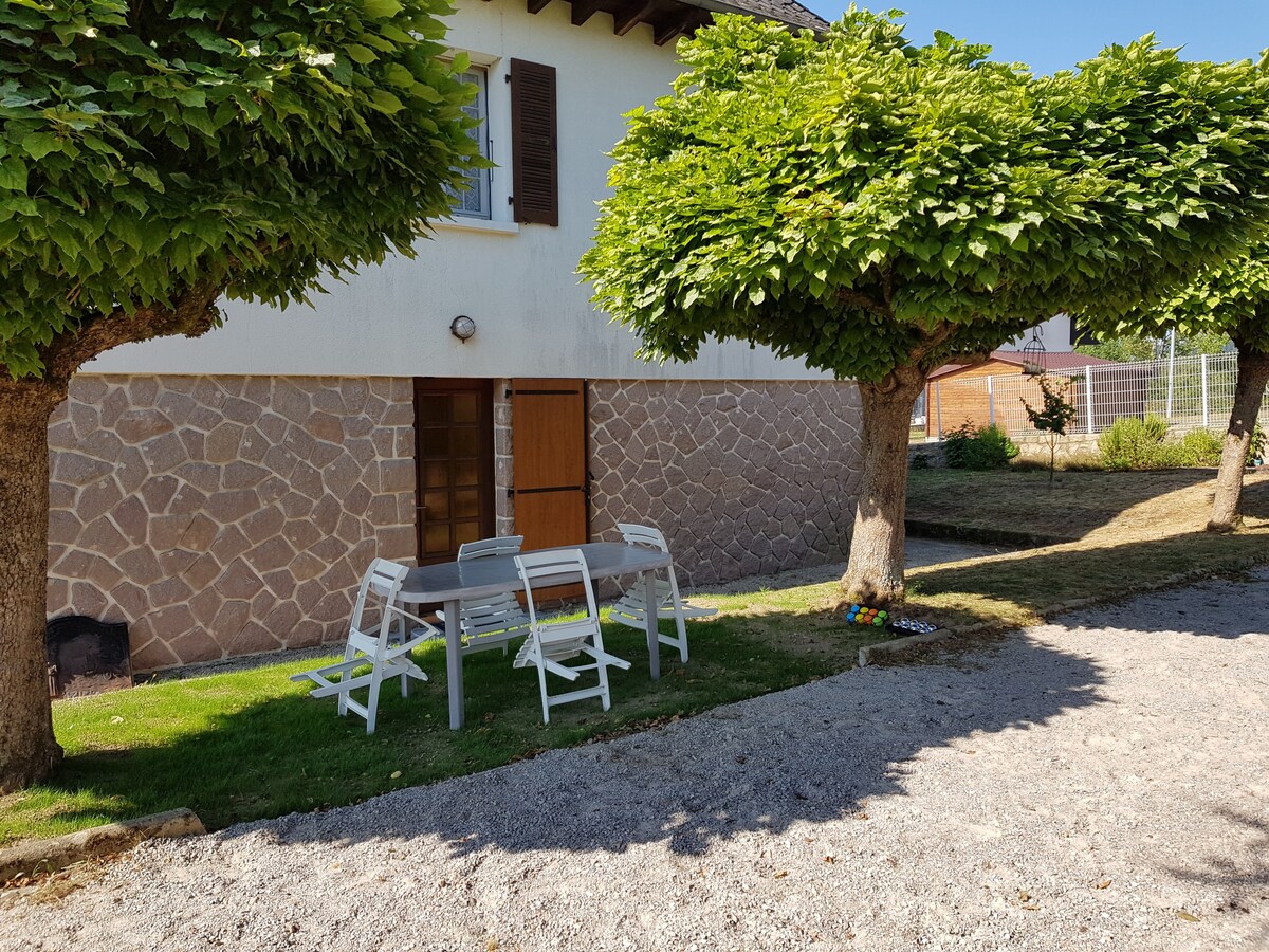 Appartement + Jardin dans une résidence familiale