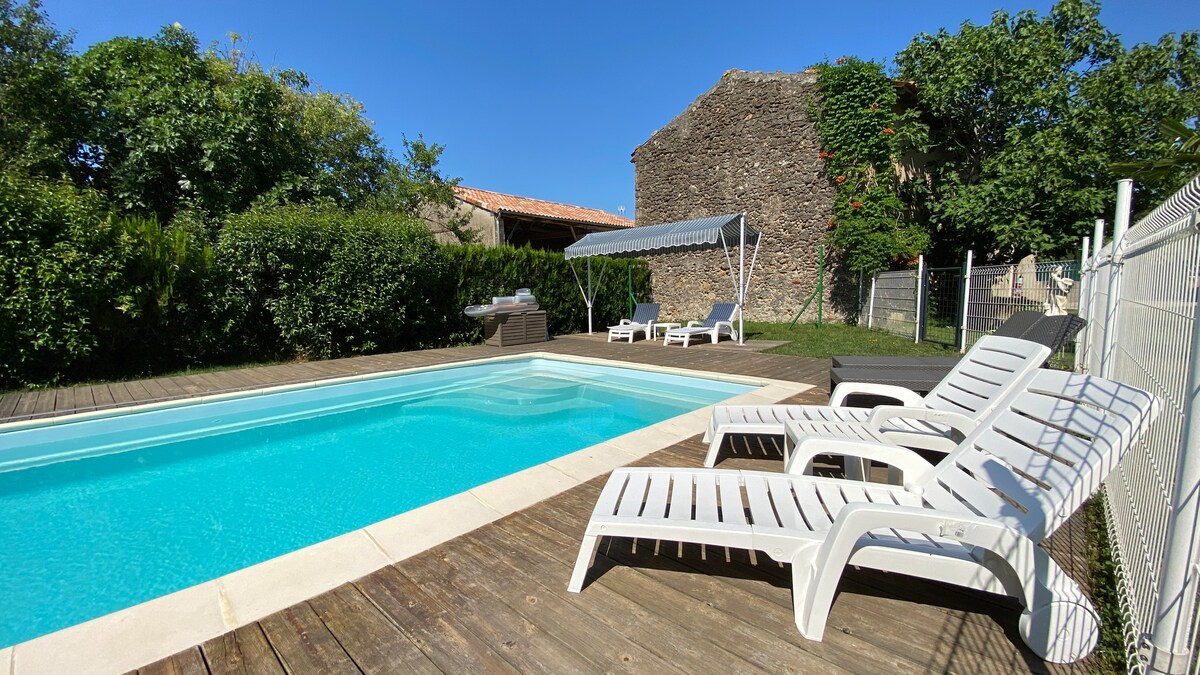 A beautiful 4* house with swimming pool in Ariège