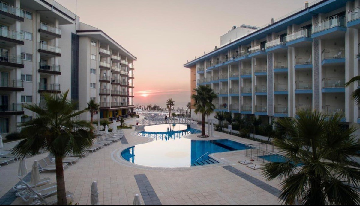 Lander Luxury Apartment, 5 star hotel, Kusadasi