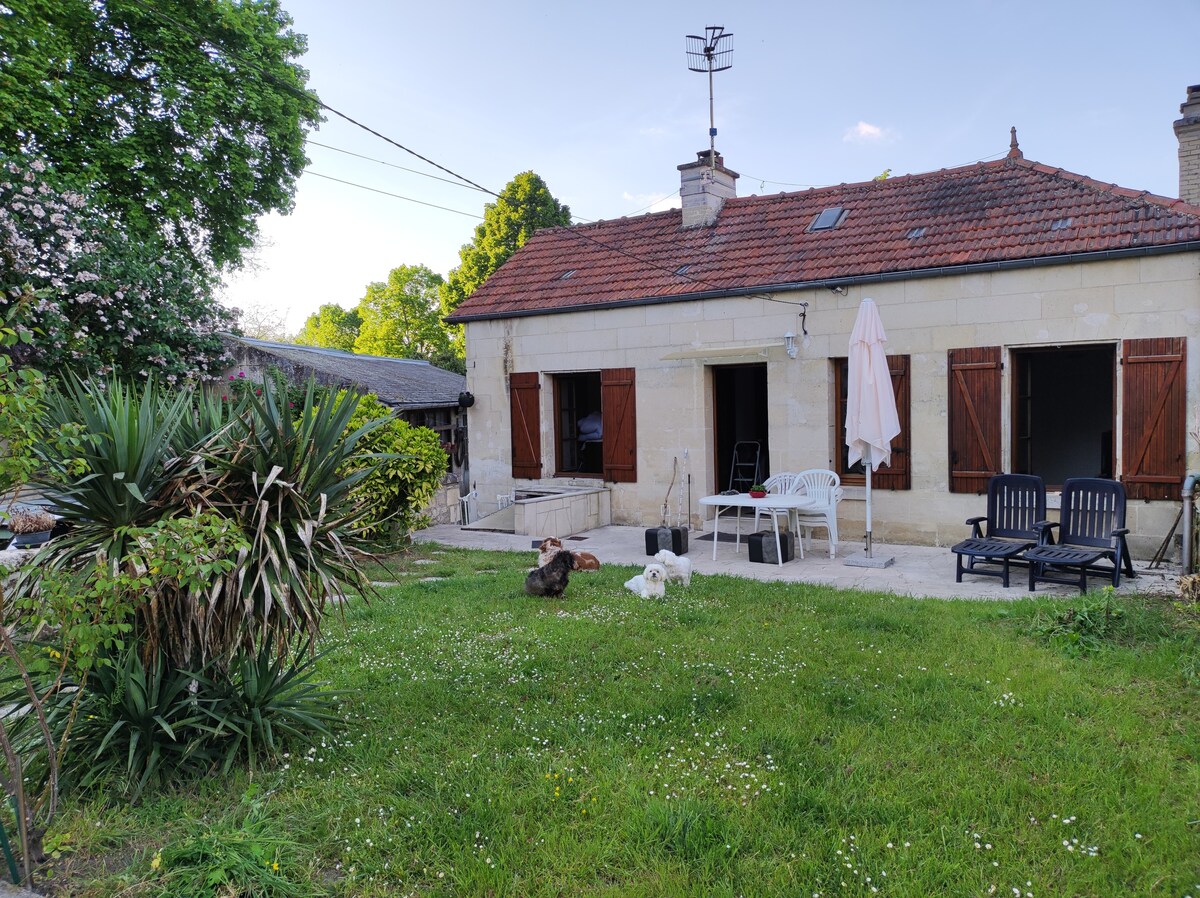 petite maison avec parking