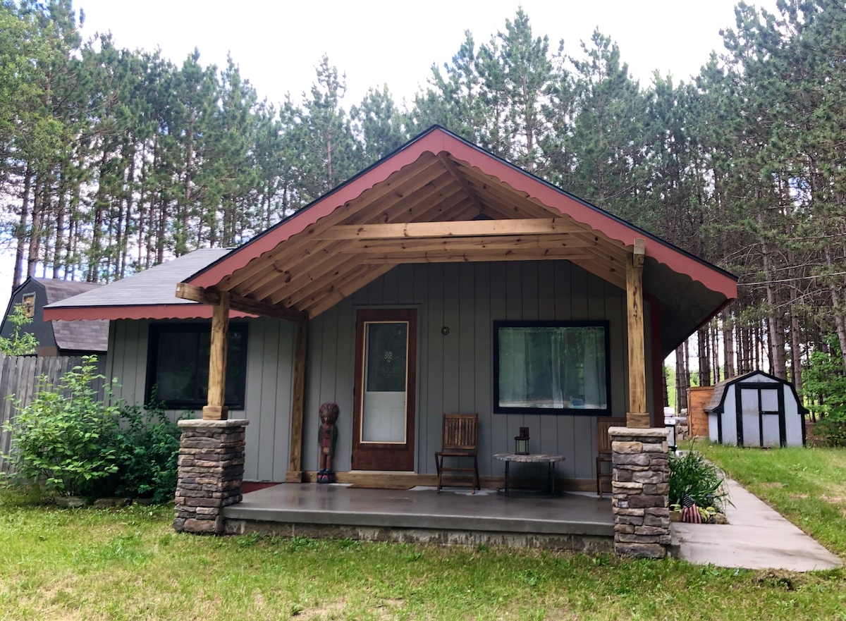 Between the Pines, 2 bedroom cabin