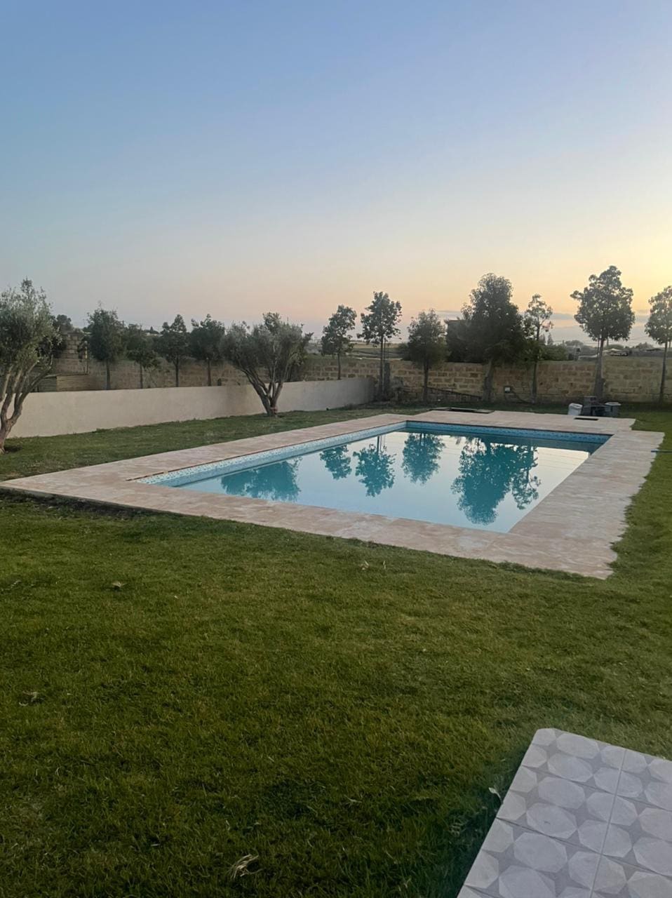 Gîte à la ferme chaleureux avec piscine