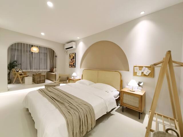 广州民宿 · 整套公寓 · 1室1卫1床「裕舍/401」投影大床房/近广州塔