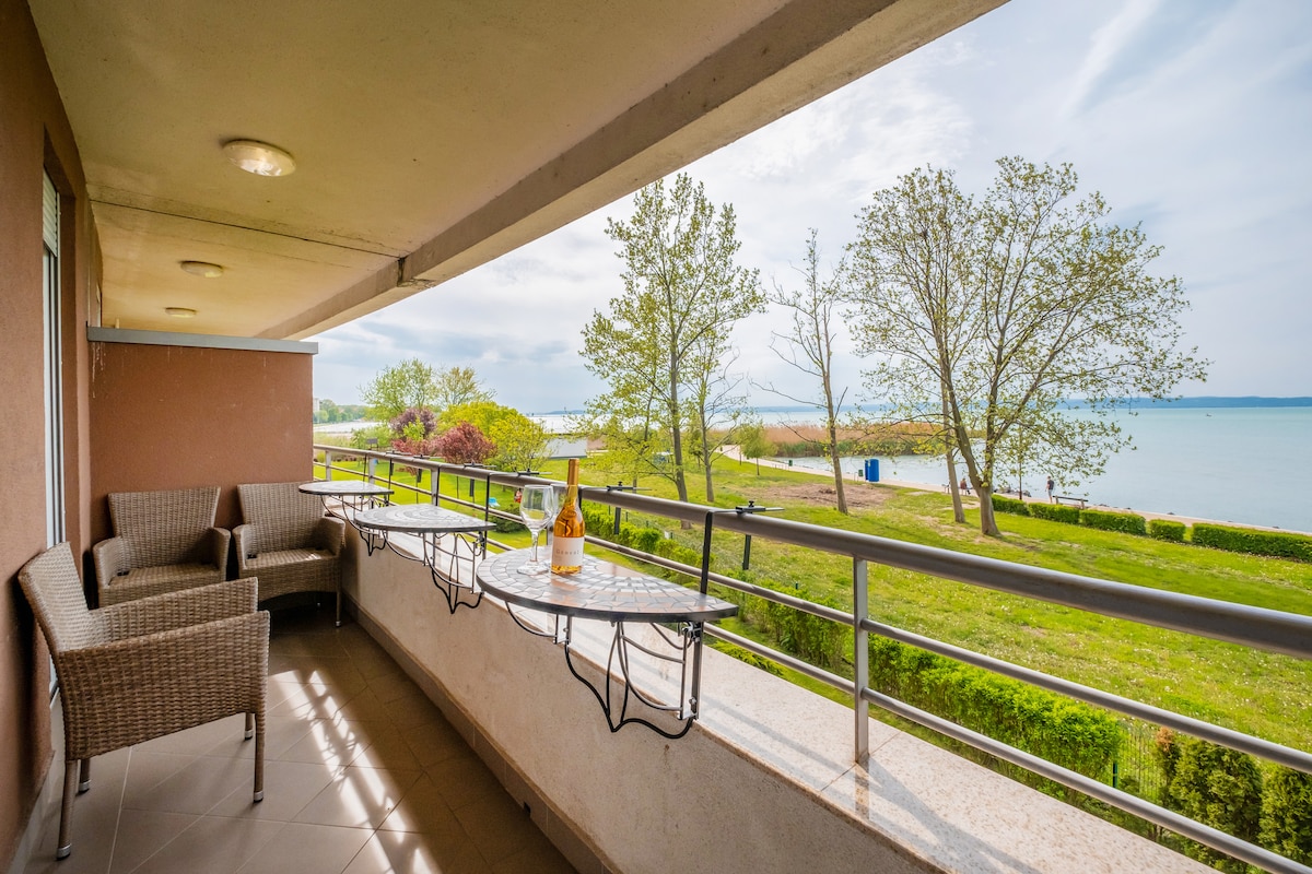 MF Club 218 D1/1. Apartment - spa | lake-view