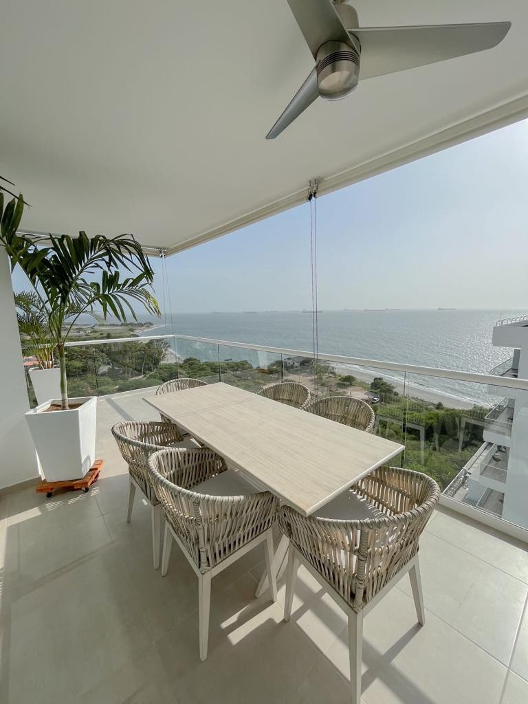 Espectacular Apartamento 211 M2, Playa Dormida Dos