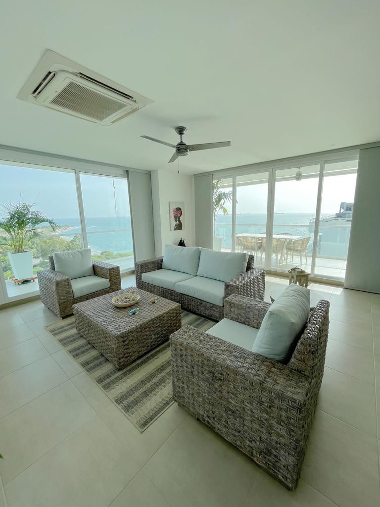 Espectacular Apartamento 211 M2, Playa Dormida Dos