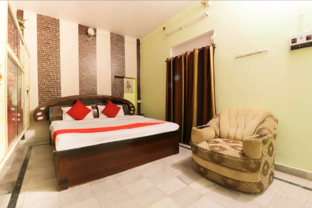 Madhva Hotel Naimisharanya By WB Inn