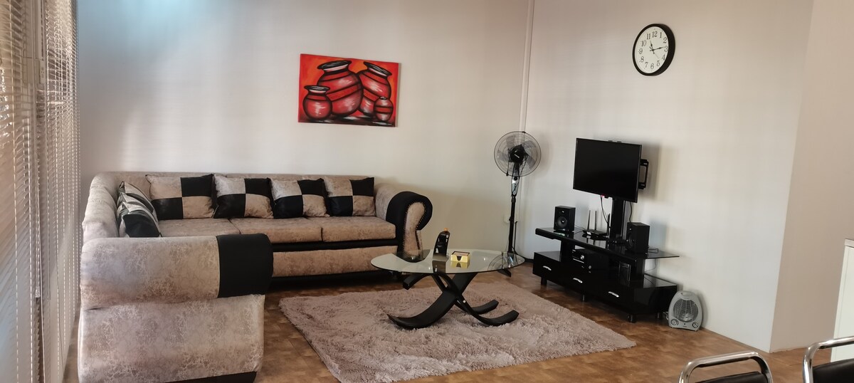 Lovely 1-bedroom self catering apartment