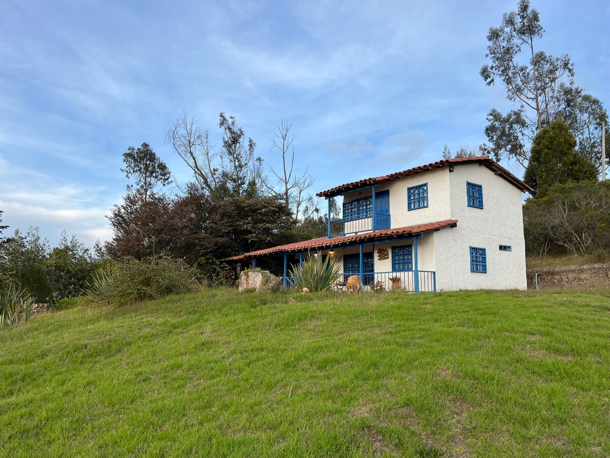位于Suesca泻湖前面的房子- Bella Esperanza