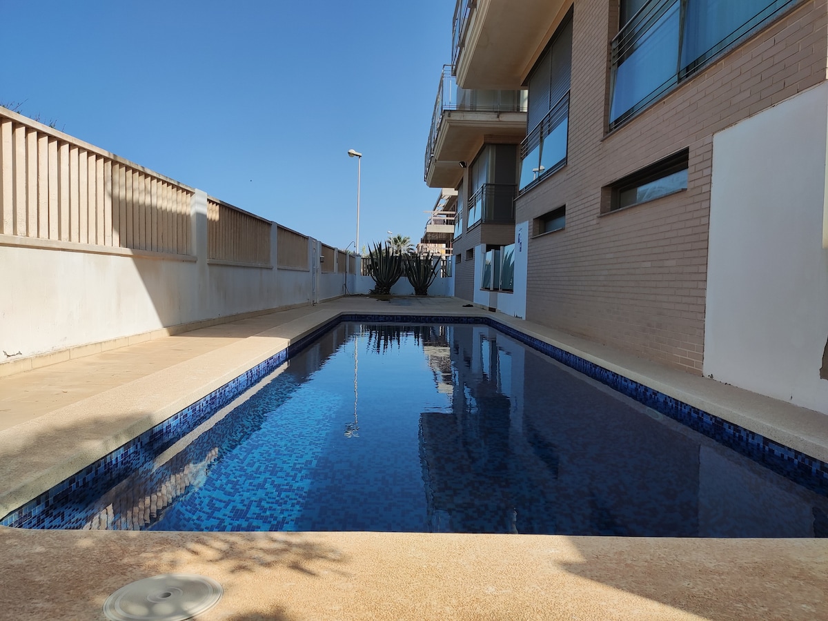 Dúplex con piscina a primera línea de playa