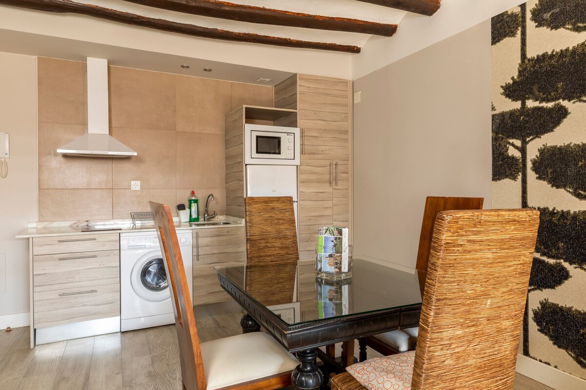 Apartamento de Lujo con Terraza a 7km de Alquézar