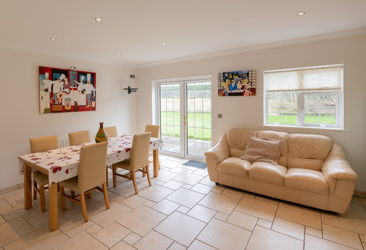 Beautiful, Modern 5-Bedroom House in Co. Wexford.