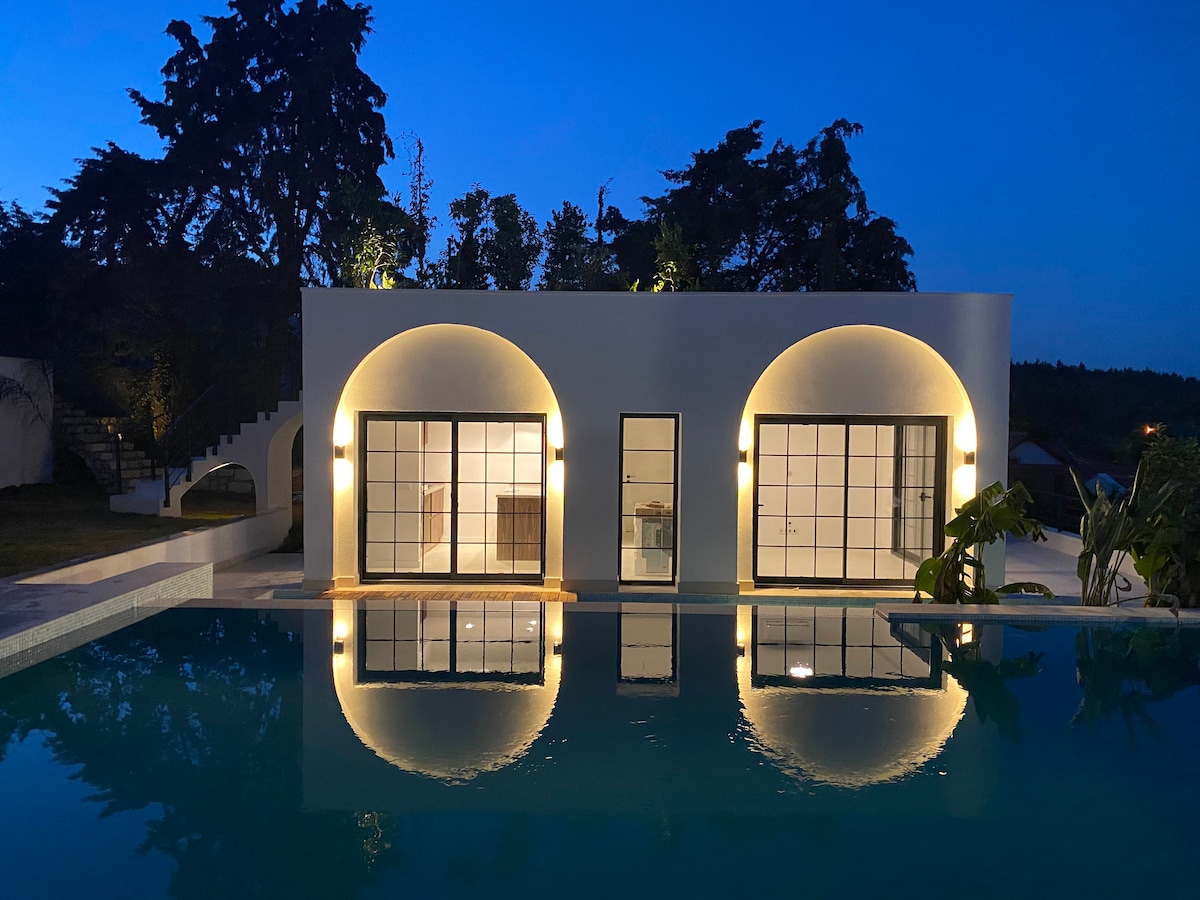 Charming Villa with Private Pool & Excellent View
