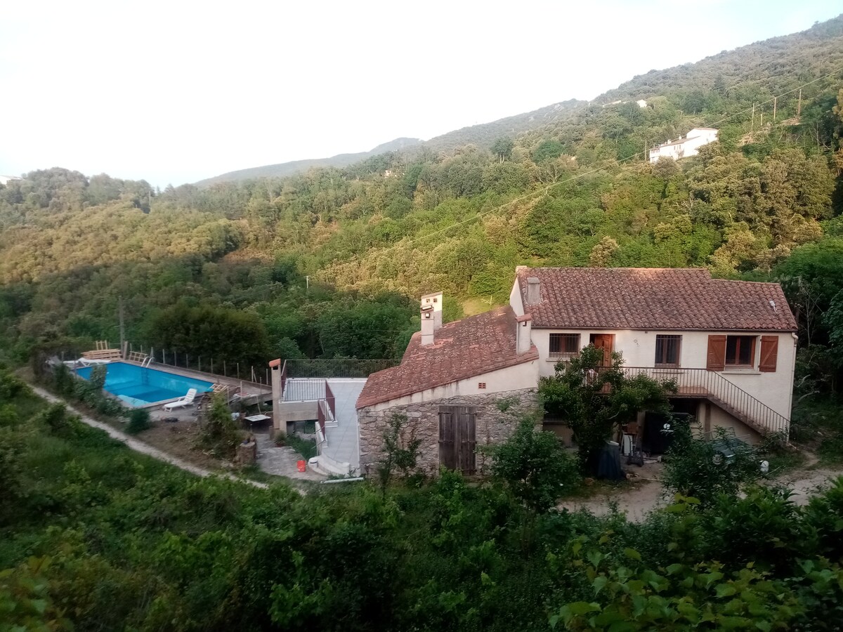 Gite au calme dans Mas avec piscine