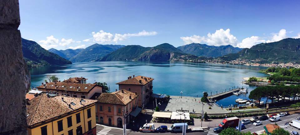 Palazzo storico a due passi dal lago