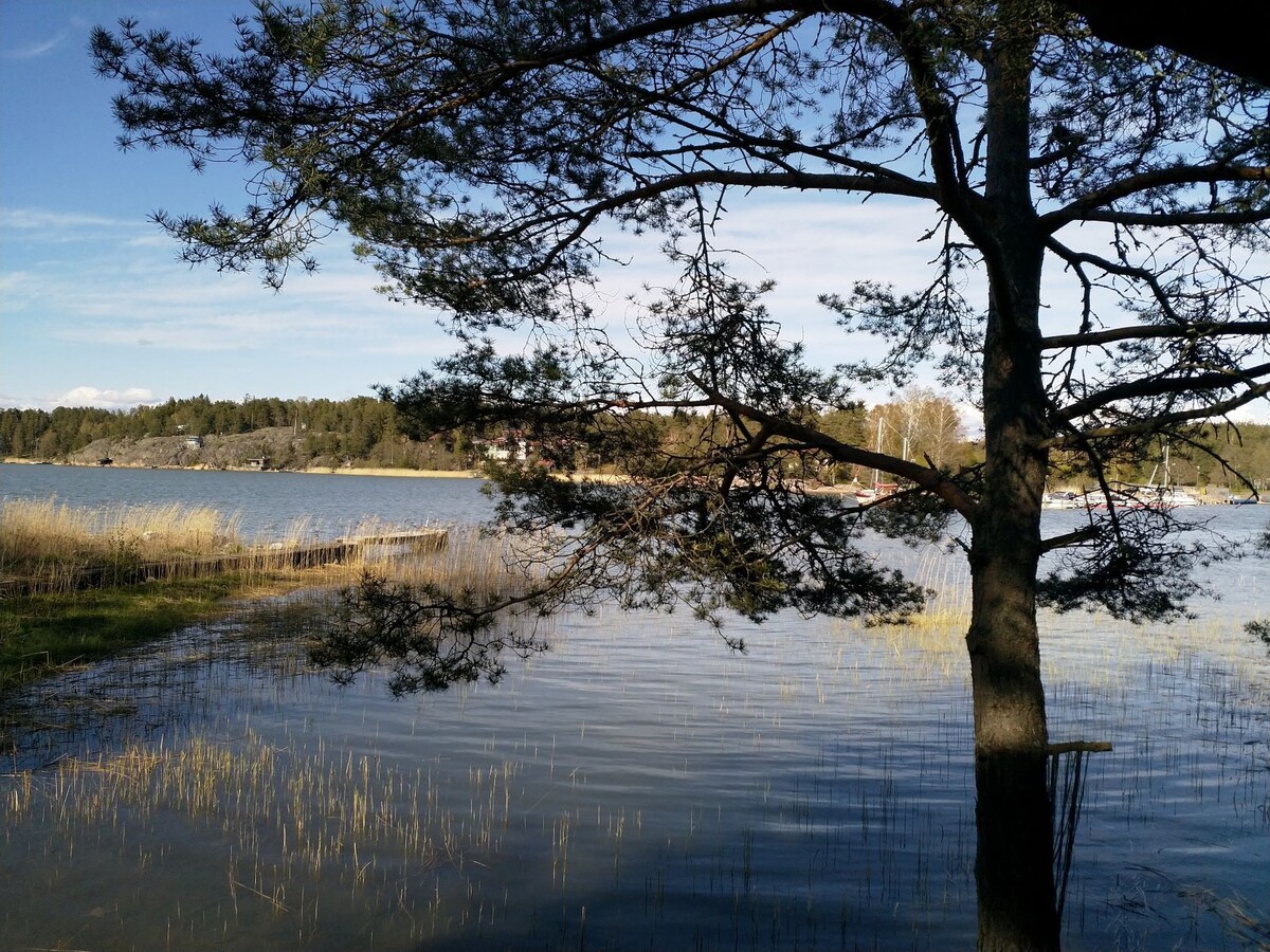 Naantalissa idyllinen merenrantatalo, OnnenPoukama