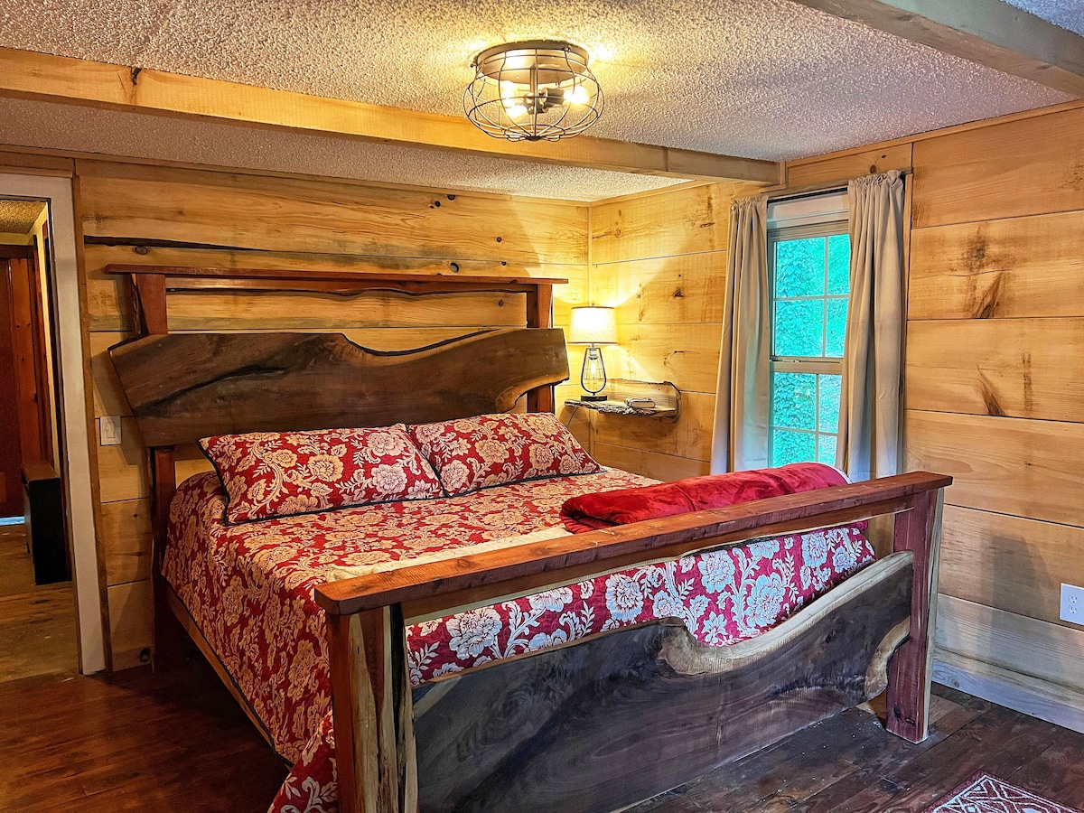 King Bedroom at Lodge, Ricketts Glen State Park