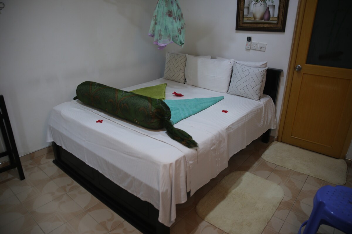 Welcoming 2 bed room place with Sigiriya Rock View