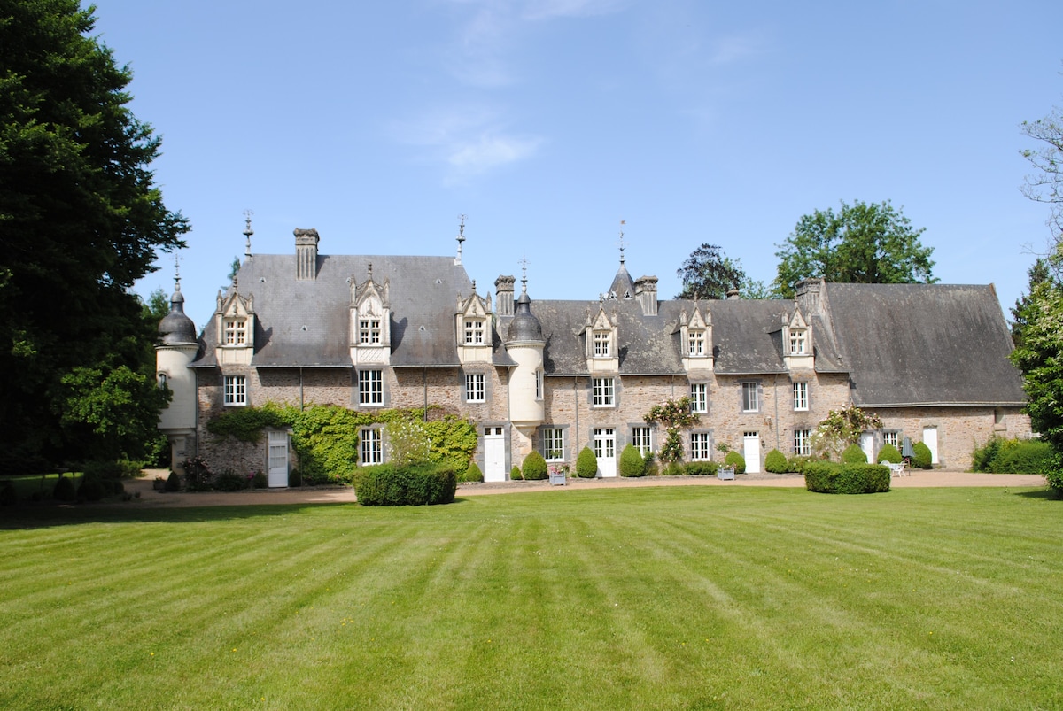 城堡中的套房。在Haut-Anjou的宁静中