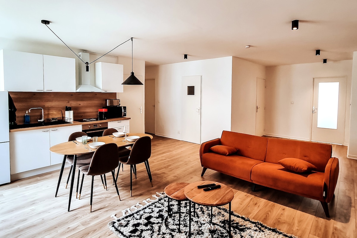 Troyes City center rue zola : Space and Comfort
